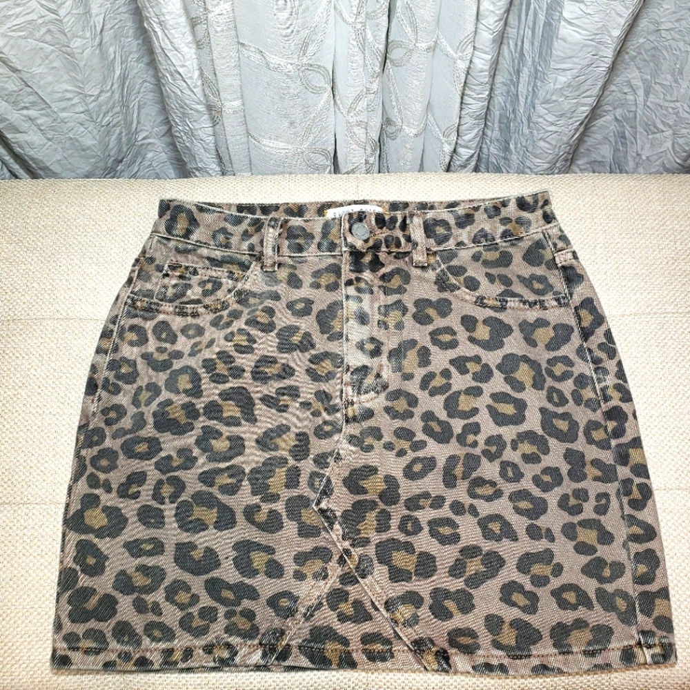 Blank Paige Leopard Mini Skirt